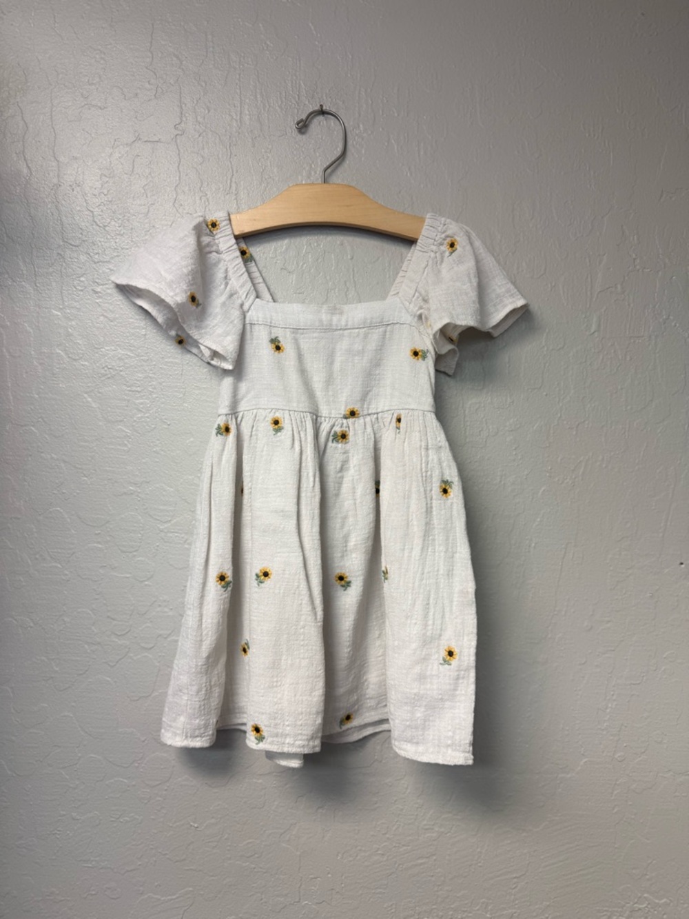 $26 ADD ON‎ Ghanda White Square Neck Dress Sunflower 3-4Y Janie and Jack Zara